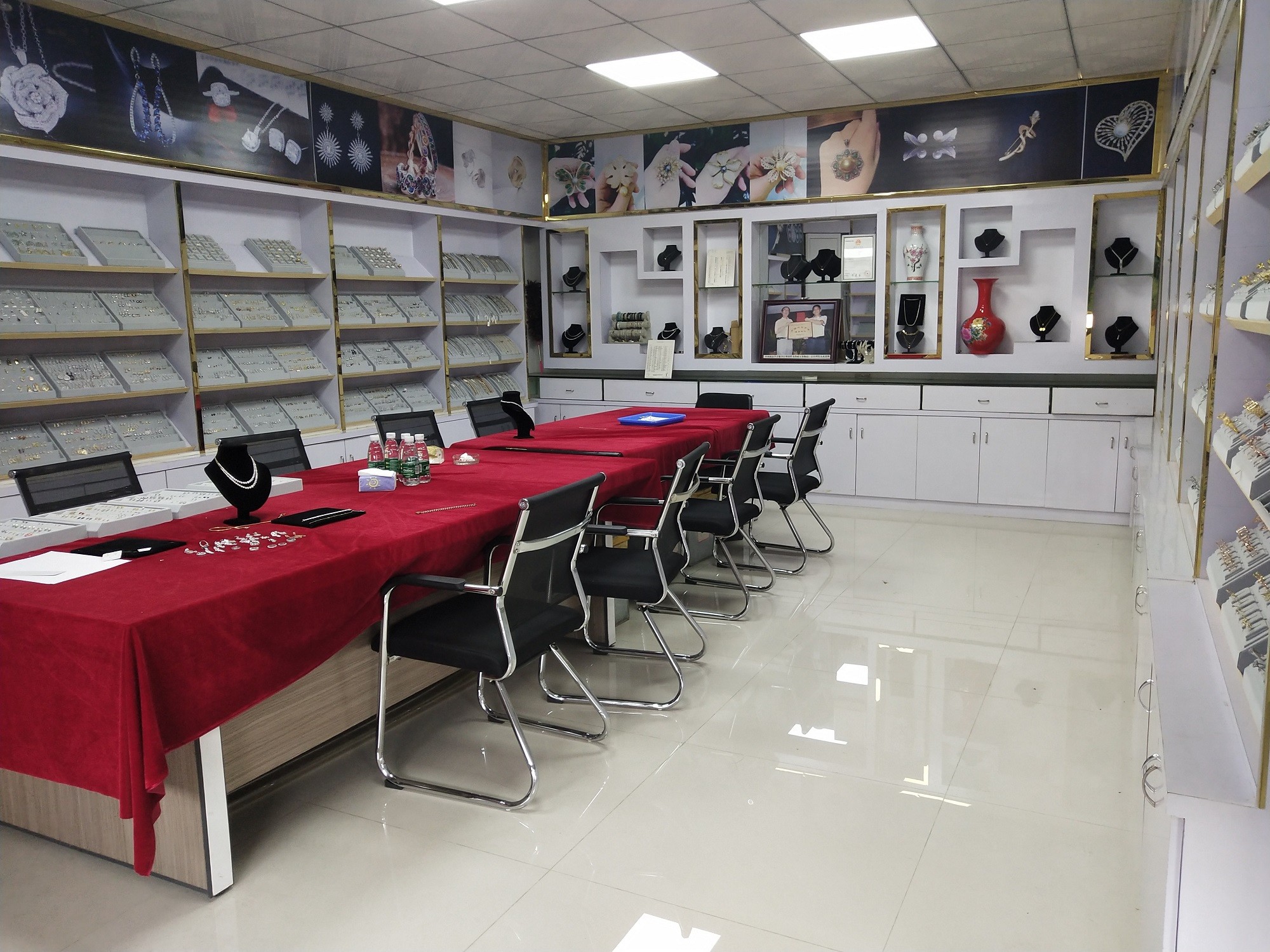 Chiny Yuncheng Jewelry Factory profil firmy