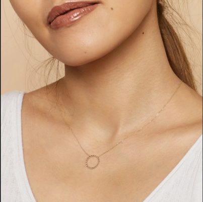 Pozłacany 14-karatowym złotem naszyjnik z wisiorkiem ze srebra próby 925 z łańcuszkiem o splocie typu twist o długości 16 cali