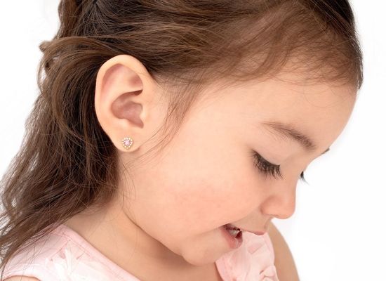 Kolczyki sztyfty dla dzieci ze srebra próby 925 w kształcie serca z różowymi i białymi cyrkoniami sześciennymi (CZ) z oprawą pave do ekskluzywnej biżuterii