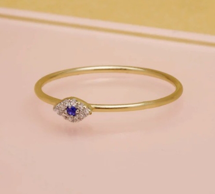 Klasyczny Mini Pave Ring z Diamentowym Okiem i Niebieskim Sapphire w 925 Sterling Silver