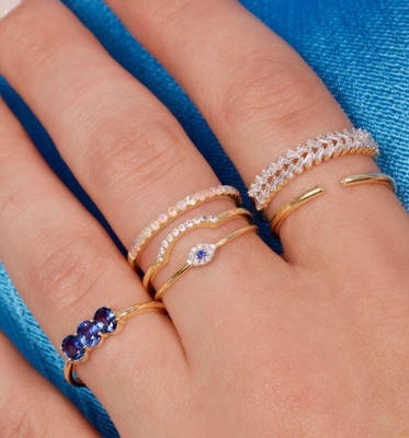 Klasyczny Mini Pave Ring z Diamentowym Okiem i Niebieskim Sapphire w 925 Sterling Silver