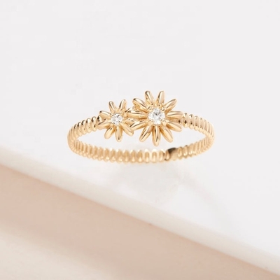 Mody Złote 925 Sterling Silver Daisy CZ Pierścień Damska elegancja Akcesorium