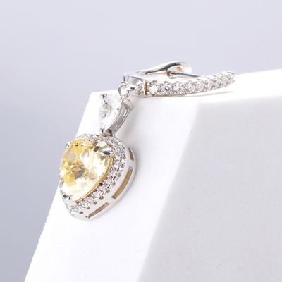 OEM Love Heart Diamentowe kolczyki 925 Sterling Silver Love Heart kolczyki
