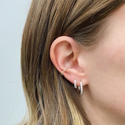 Rodzaj biżuterii kolczyki 18K Złote CZ Sleeper Hoop dla kobiet 925 Sterling Silver