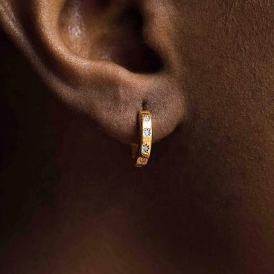 Stylowe kolczyki 14K złota gwiazda Vermeil Set diamentowy objęcia obroże dla stylu bez wysiłku
