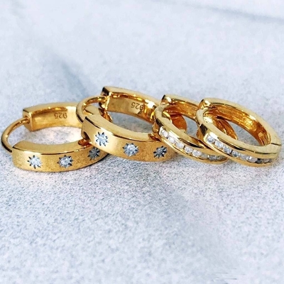 Stylowe kolczyki 14K złota gwiazda Vermeil Set diamentowy objęcia obroże dla stylu bez wysiłku