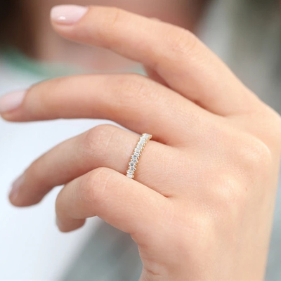 925 srebra szterlingu CZ diamentowy bagetka Kobietowy pierścionek wieczności z żółtym złotem