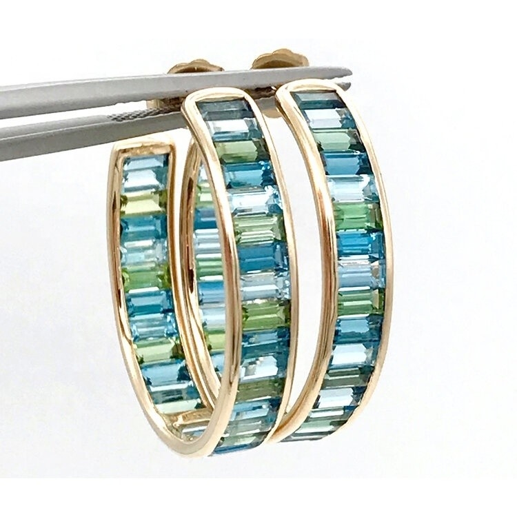 Biżuteria Główny Materiał Srebrny baguette Niebieski i zielony Topaz Stud Hoops dla klasycznego stylu