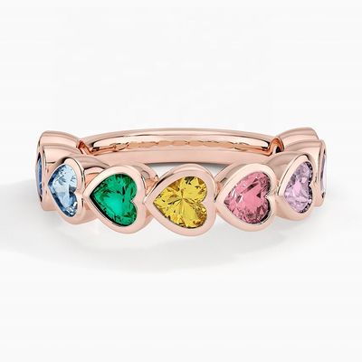 Pierścionek z sercem z 18-karatowego złota z tęczową oprawą, idealny na prezent walentynkowy od Fashion Jewelry