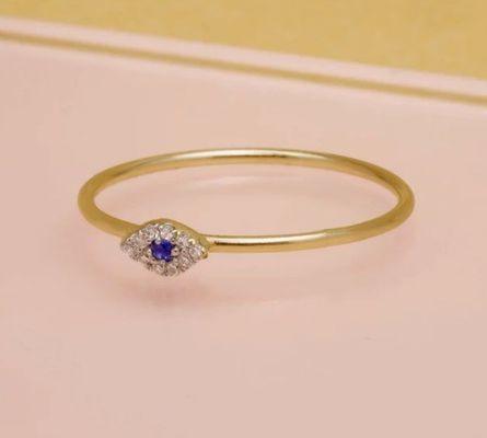 Klasyczny Mini Pave Ring z Diamentowym Okiem i Niebieskim Sapphire w 925 Sterling Silver