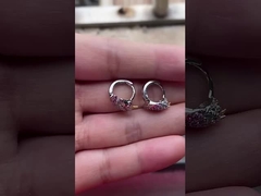 Rodowy jednorożec kolorowe emale Huggies kolczyki dla nastolatków modne biżuteria